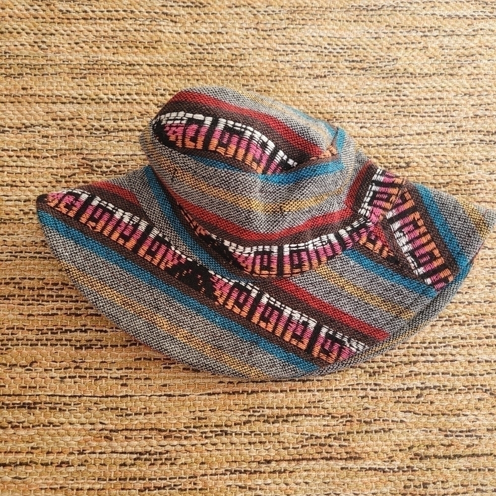 Boho Wide Rim Bucket Hat - Picture 4 of 4